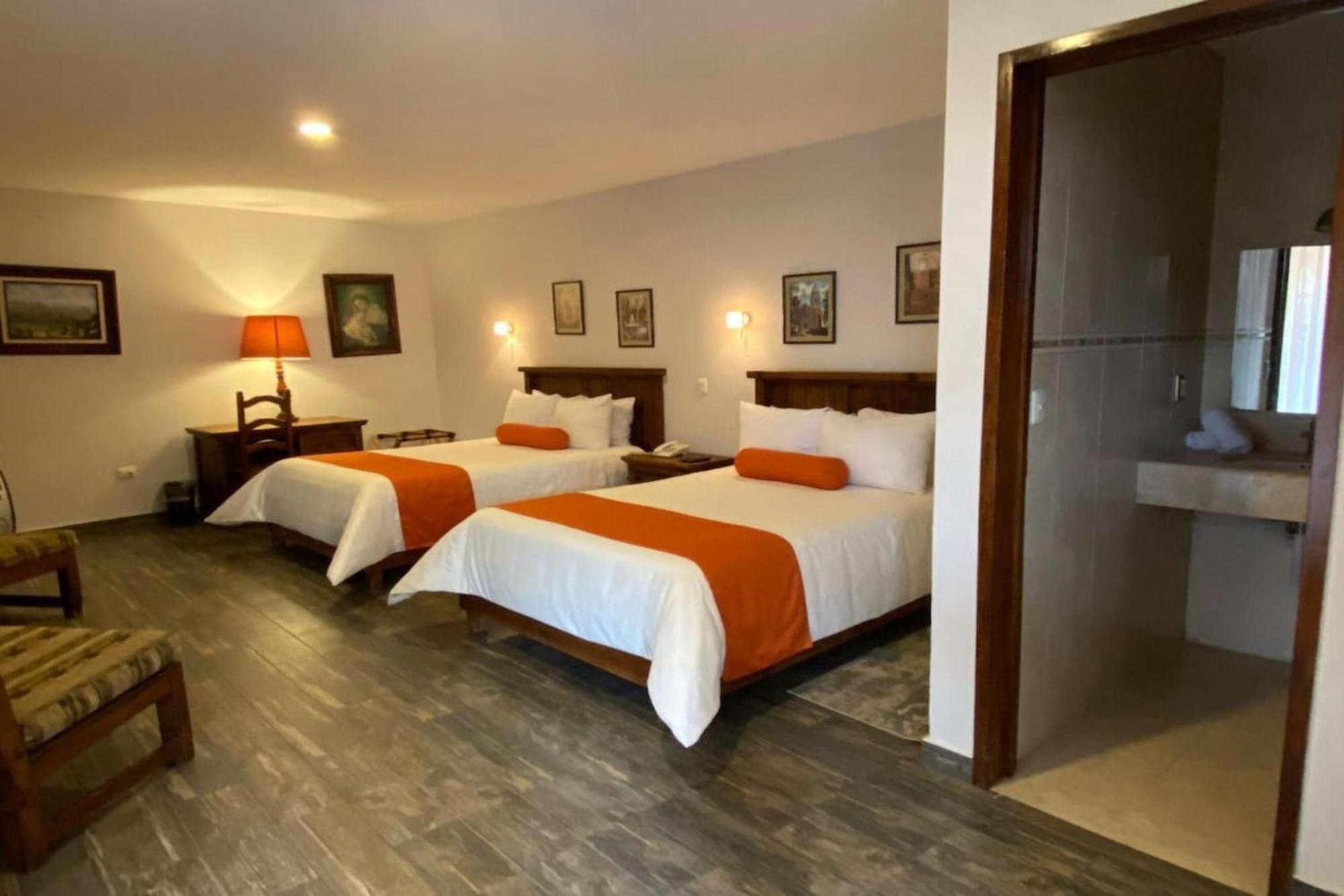 Capital O La Huerta Golf & Hotel Cholula Ngoại thất bức ảnh