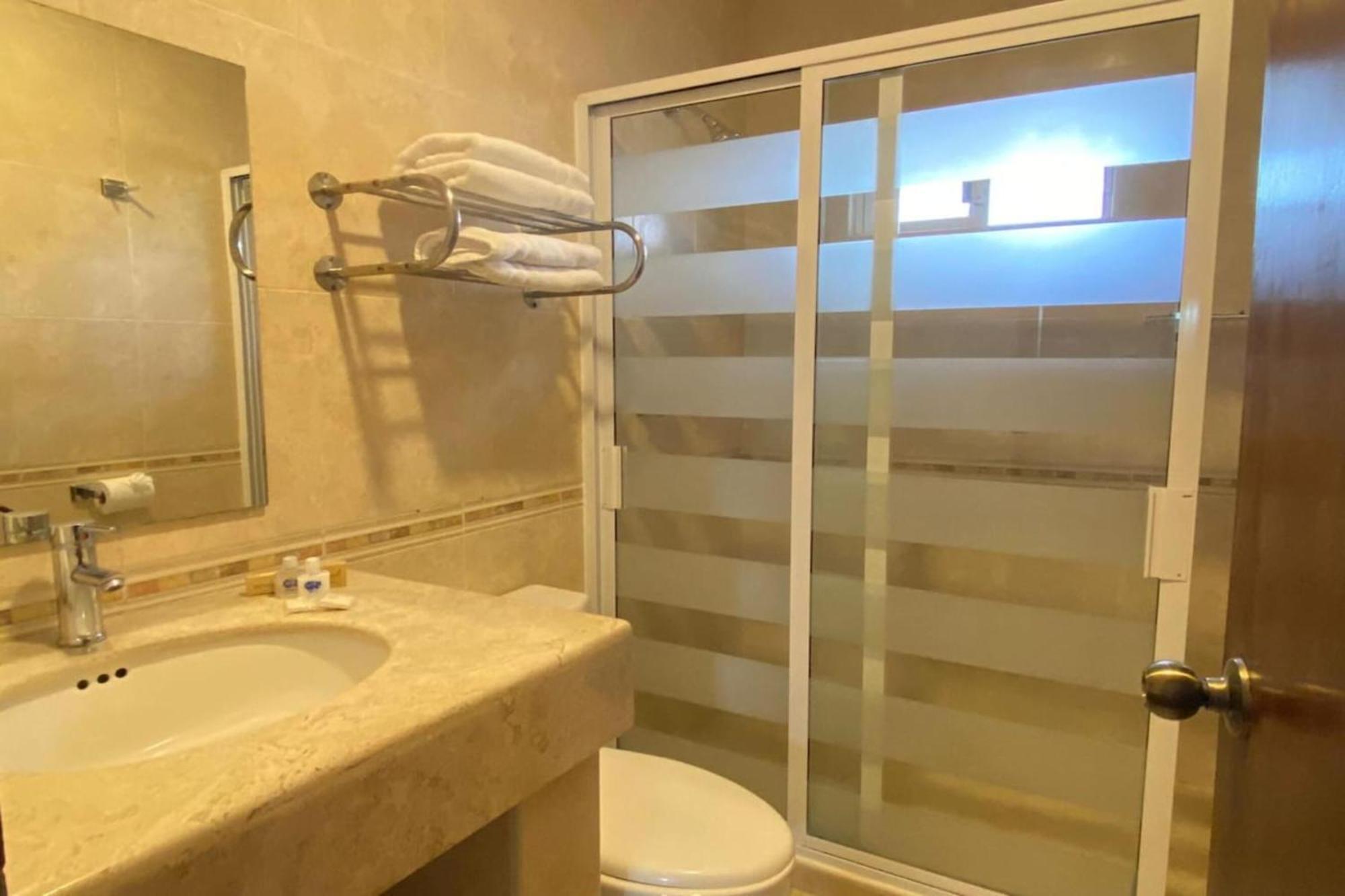 Capital O La Huerta Golf & Hotel Cholula Ngoại thất bức ảnh